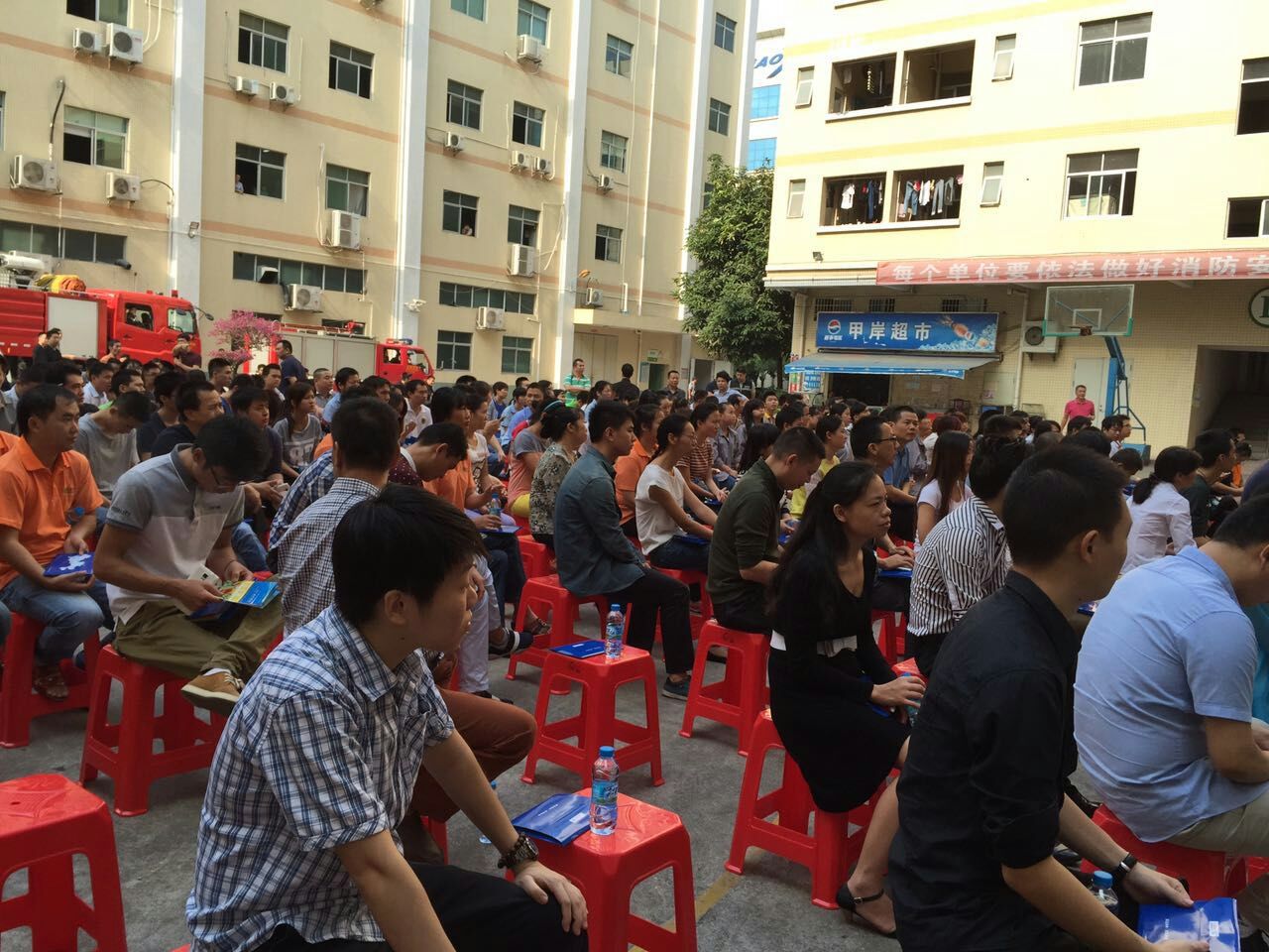 甲岸科技園組織消防演習(xí)，提高企業(yè)安全生產(chǎn)意識