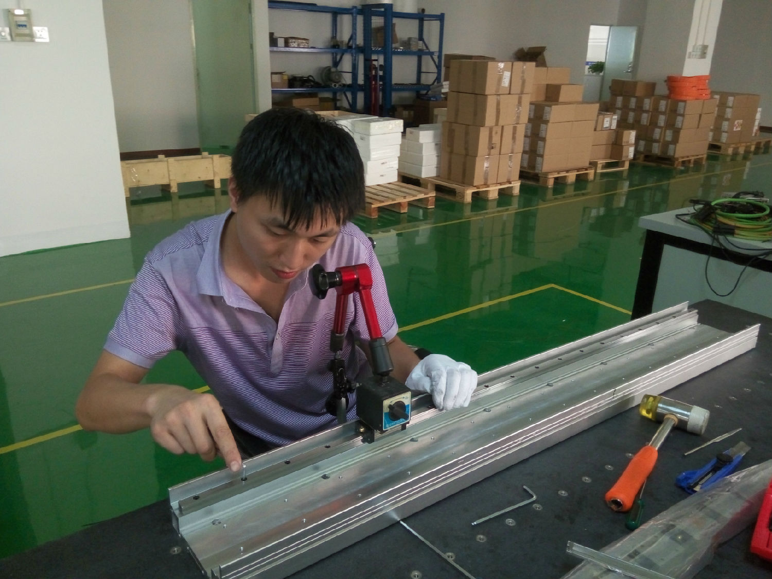 深圳哪家直線(xiàn)電機(jī)平臺(tái)做的好些？