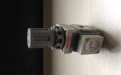 車速傳感器，輪速傳感器